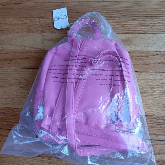 Small back pack - Picture 2 of 3